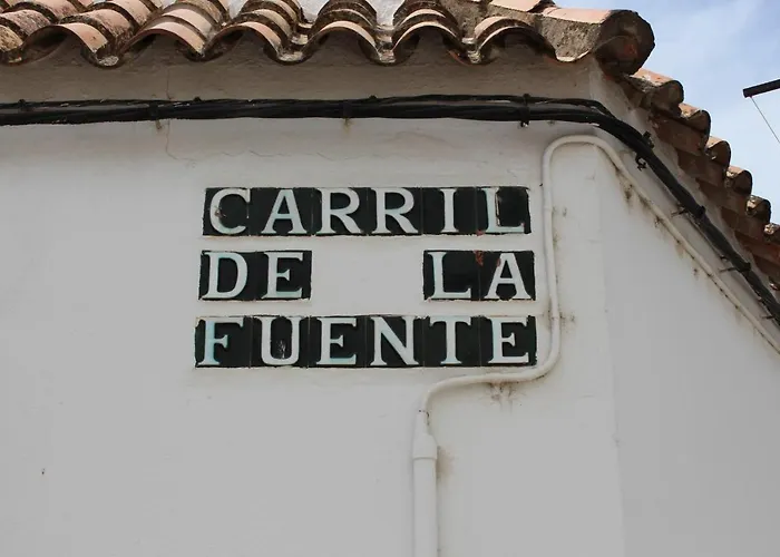 Muro, Juana & Charca Conil De La Frontera